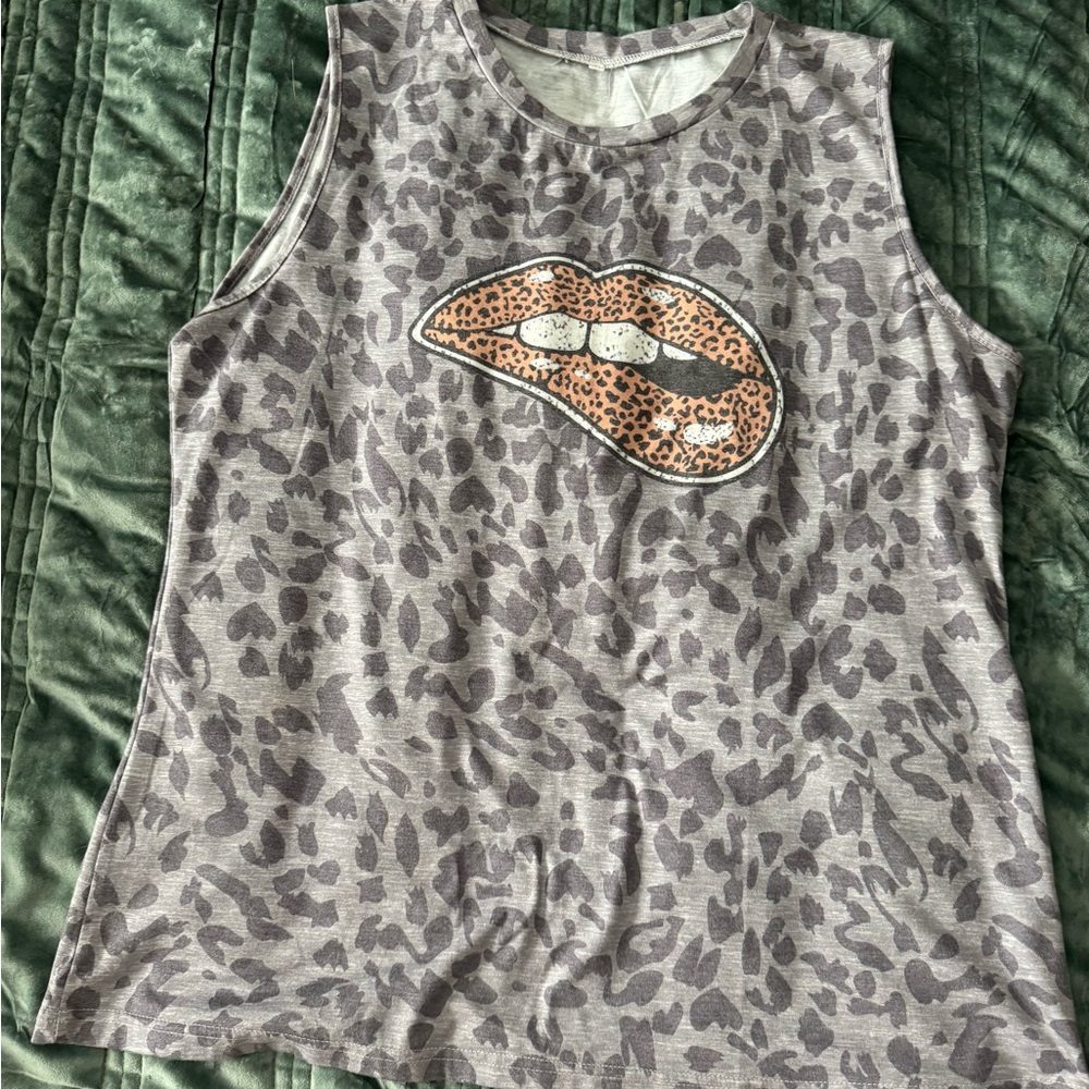 Sleeveless tank
